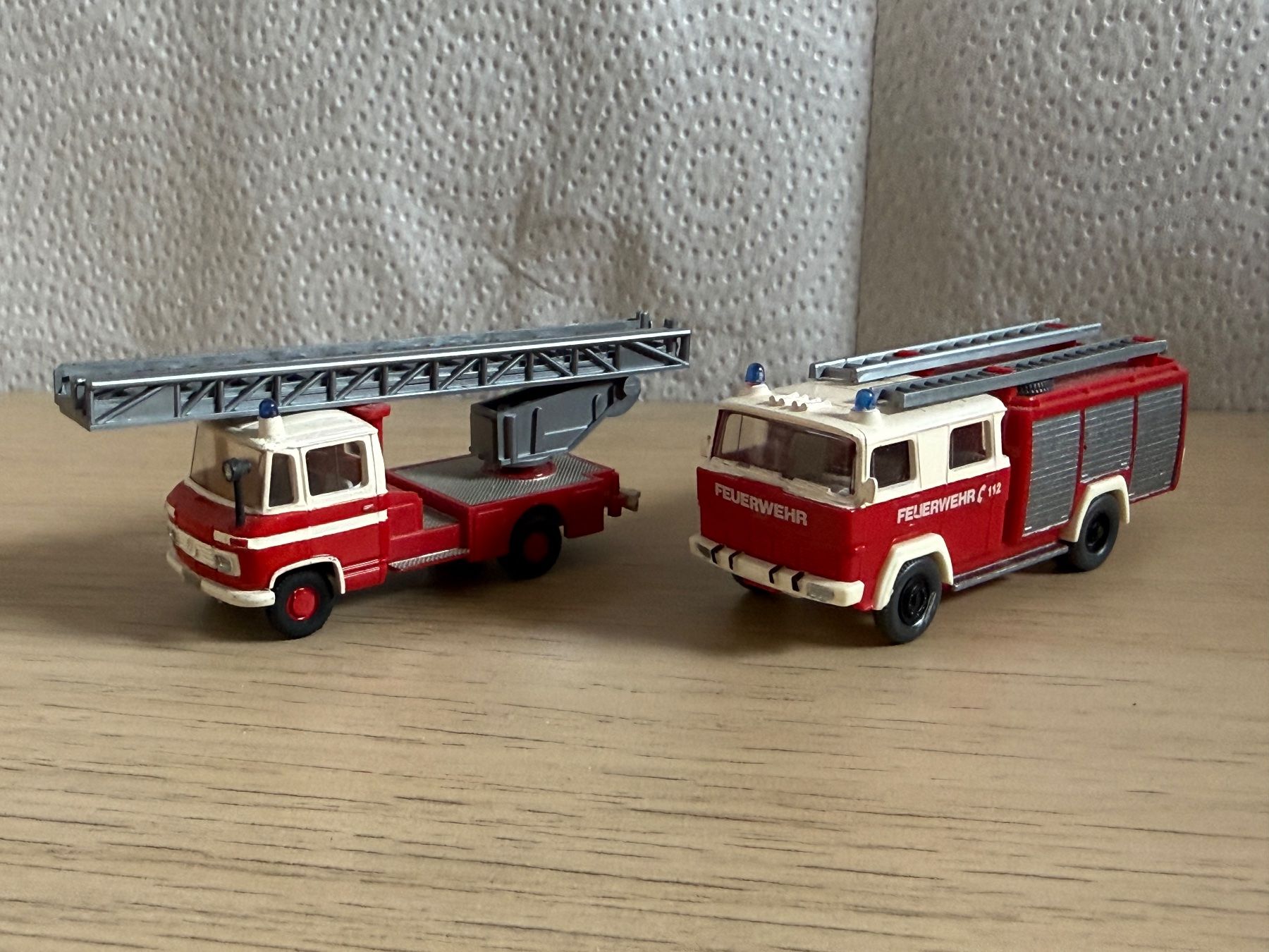 Wiking Kit di modellismo & Modellini statici: 2 camions de pompiers Wiking 1/87 – Usato da Morrens VD venduto da YannD02 2