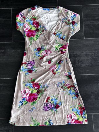 Kleid Lien Giel Blumenmuster Grösse M guter Zustand