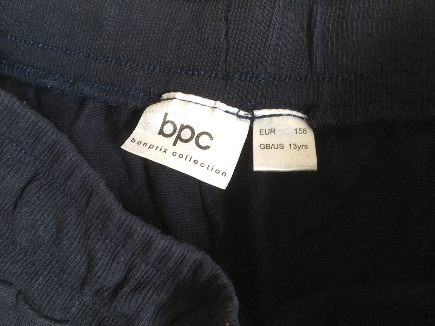 Pantalons: Bermuda 158 – D'occasion à Arth par Vrecam51 1