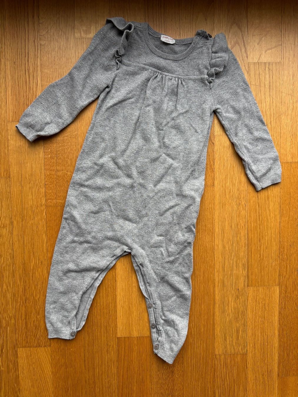 Pomp de Lux Jumpsuits: Weicher grauer Strampler Gr86, PompdeLux – D'occasion à Brugg AG par tsannen