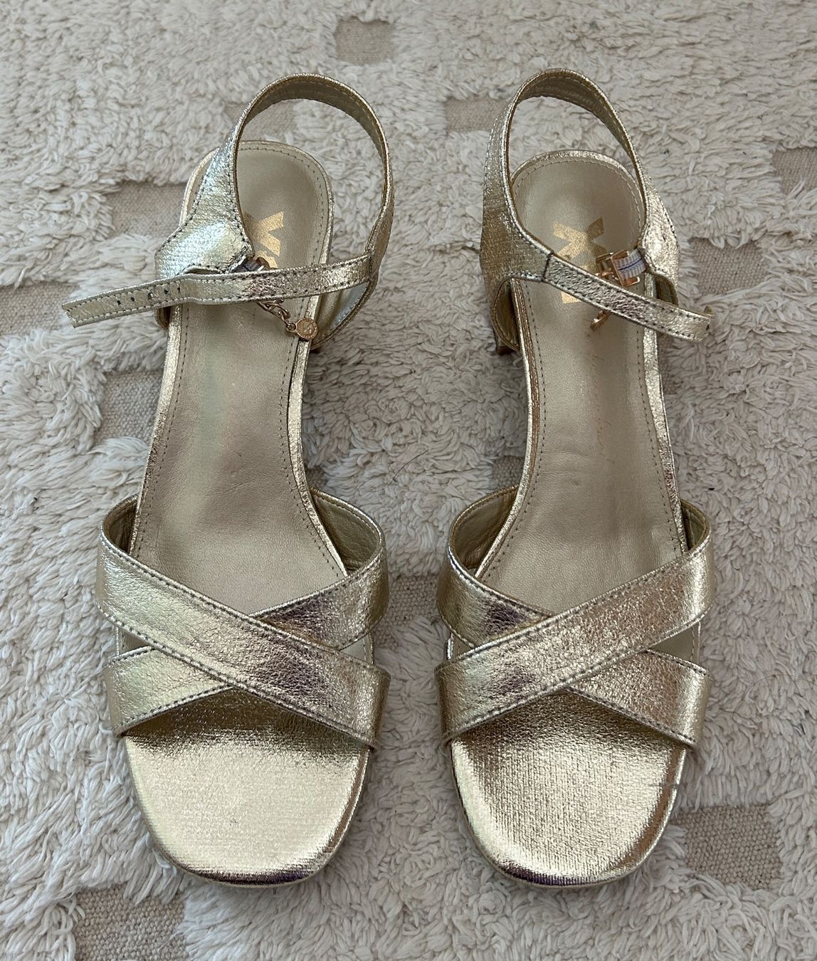 Scarpe da donna: Damen Sandalen in Gold – Nuovo (secondo la descrizione) da Freienbach venduto da mar_rvc6