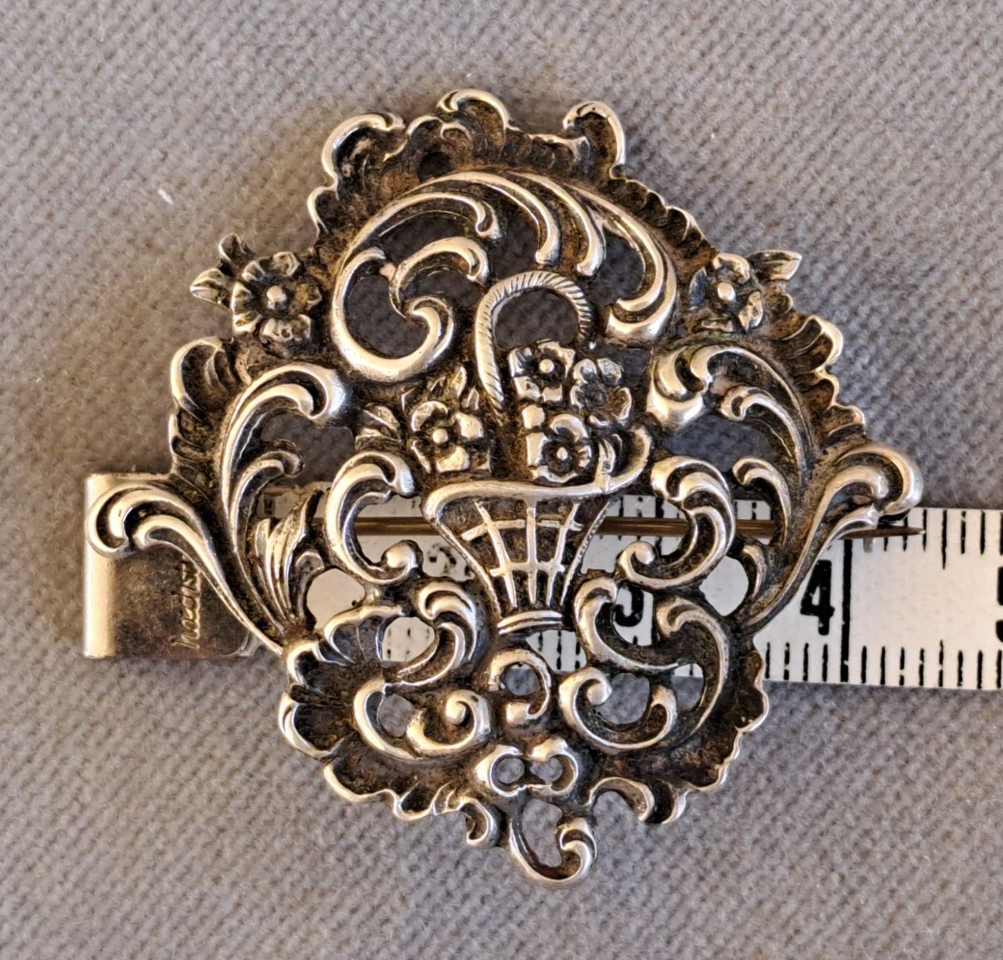Broches & Aiguilles: Antike Brosche 800 Silber um 1940 – D'occasion à Muri AG par Lineli2020 1
