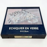 Jeu d'échecs à boire en verre ou "alkoshakhmaty"