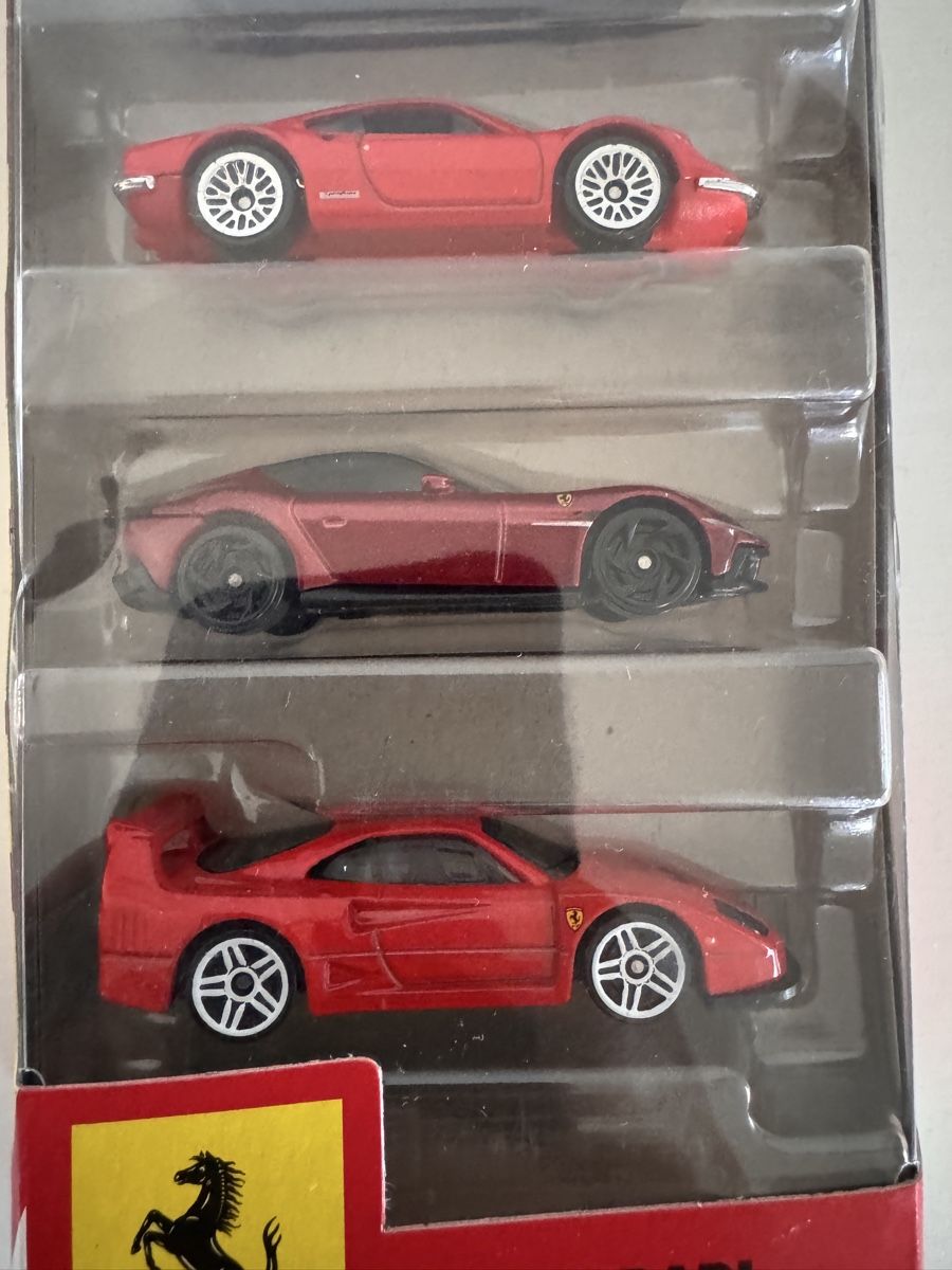 Hot Wheels Modellini d'auto: Hot Wheels Ferrari Set 5er Pack 2026 – Nuovo e nell'imballaggio originale da Oberhasli venduto da digital-capture 4