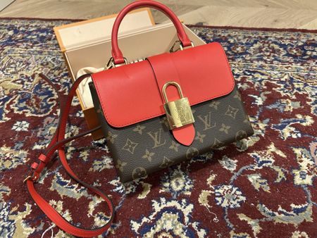Sac Louis Vuitton rouge Locky BB coquelicot 