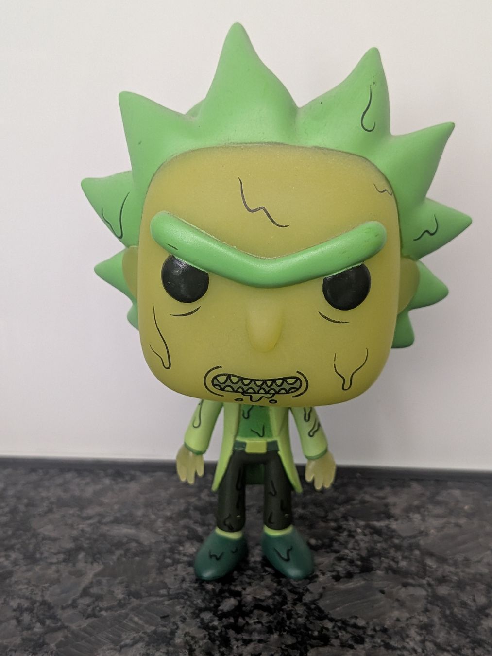 Funko Statuette: Funko Pop Rick and Morty glow in the dark – Usato da Adliswil venduto da danfarrar