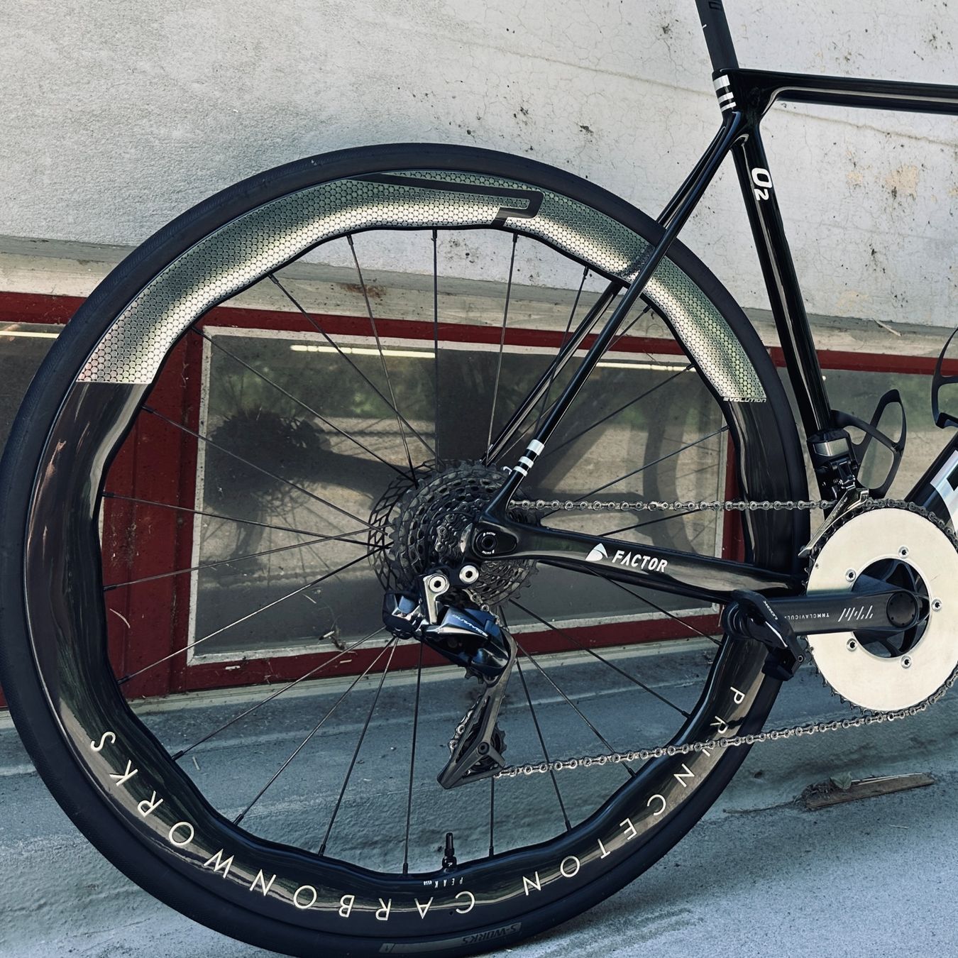 Factor Bikes Vélos: Factor O2 VAM Dreambuild 6.3kg – Neuf (Voir description) à Melchnau par remzi86 2