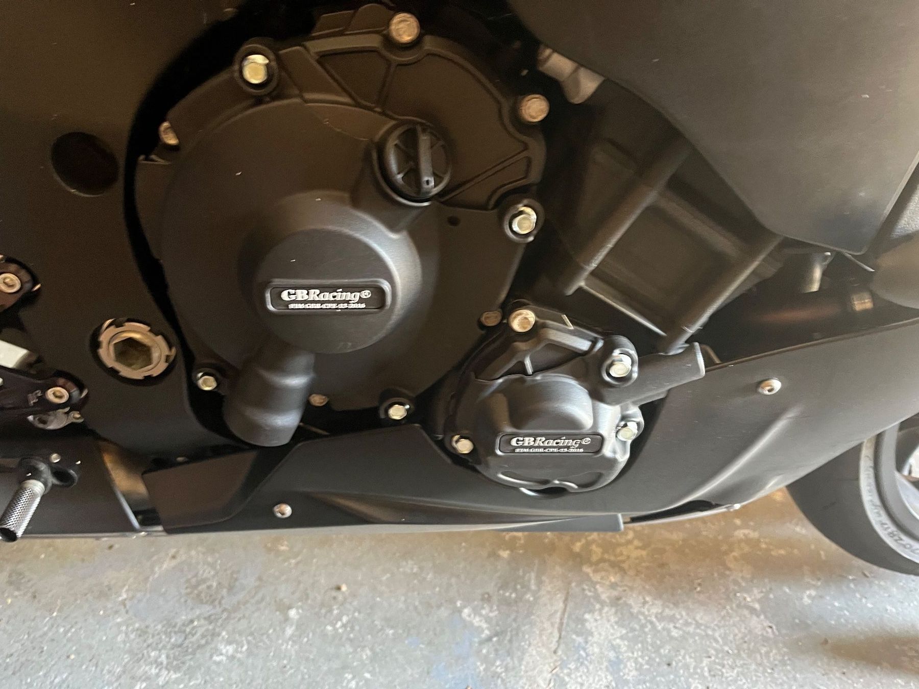 Yamaha Strada: Yamaha YZF R1 – Usato da Zürich venduto da sut_dy22 5