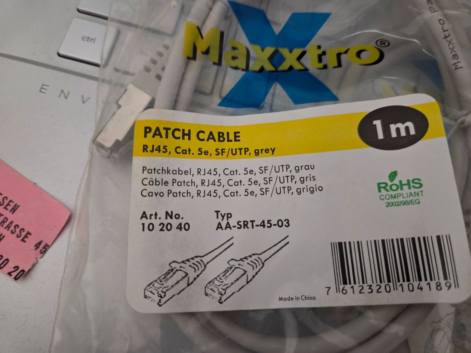Kabel: Netzwerkkabel Patchkabel Cat5e kat5e Rj45 UKV maxxtro 1m – Neu und originalverpackt aus Zürich von Alibaba1234 1