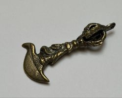 Pendentif antique en laiton, style dragon, mesure 5 cm