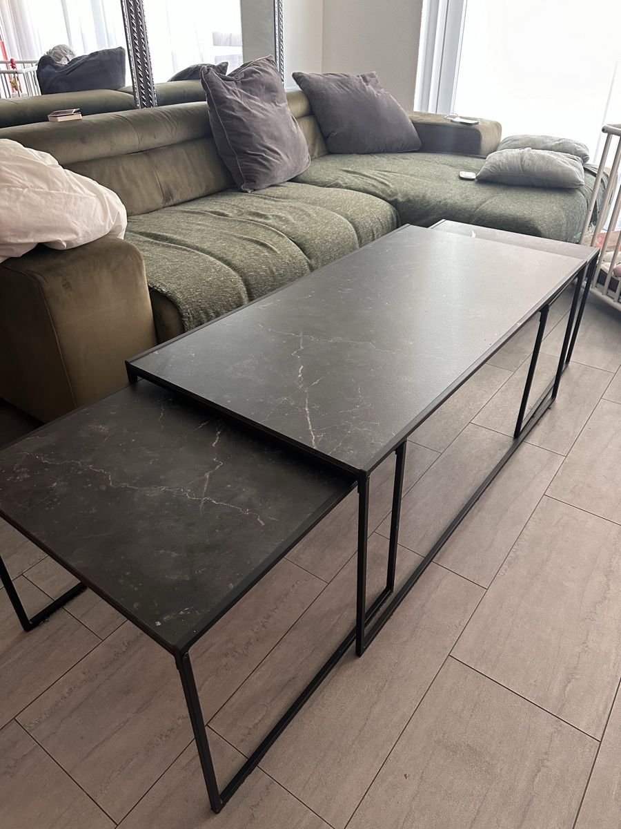 Tavoli: Tavolini 3 pezzi effetto marmo nero/metallo – Usato da Lengnau BE venduto da deb_8bnt