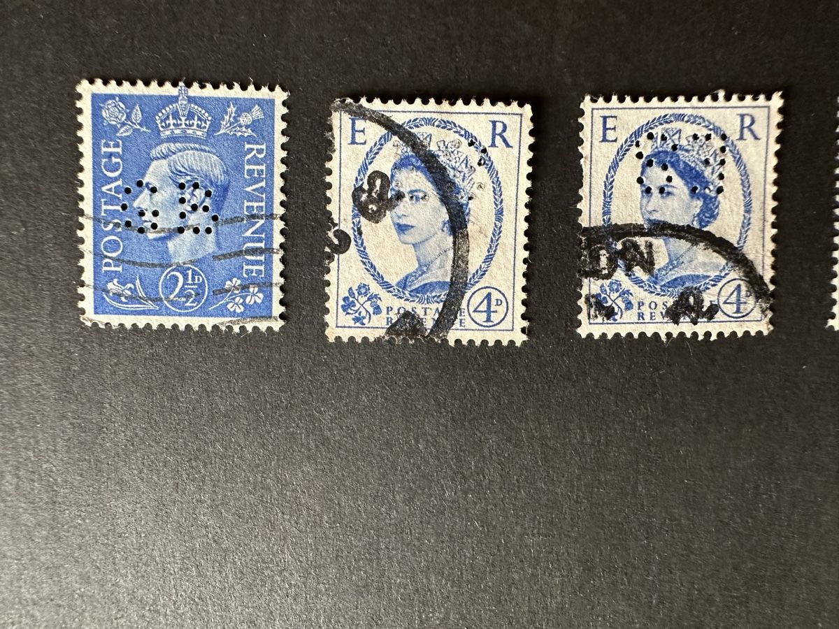 Tous les timbres: England - Perfins ab 1902 – D'occasion à Schmitten / FR par Samsara169 6
