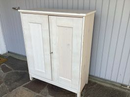 Holzschrank IKEA / Bücherschrank