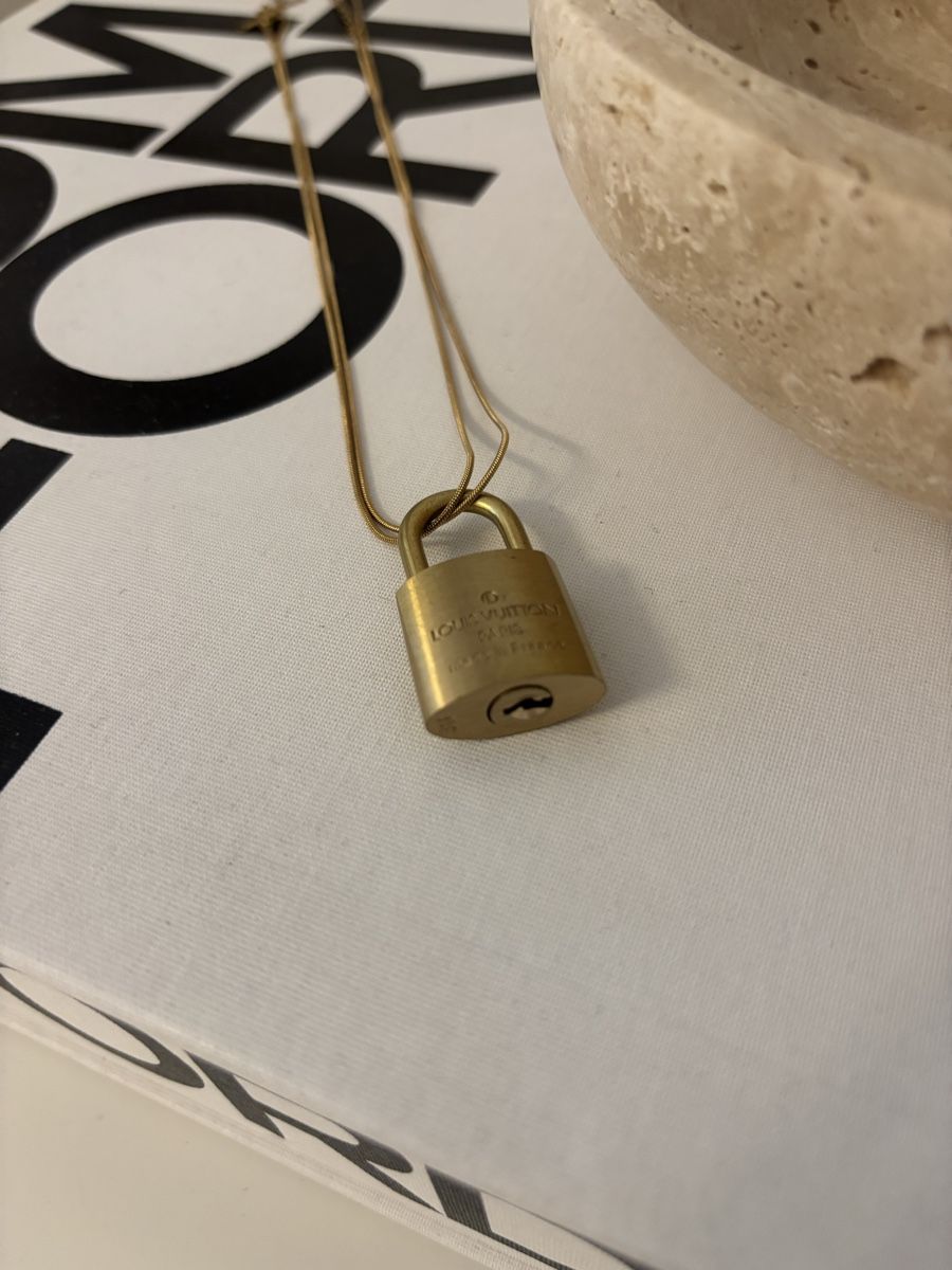 Portachiavi: Handmade Necklace with Louis Vuitton Key Chain – Nuovo (secondo la descrizione) da Horgen venduto da lme_8kj7 3
