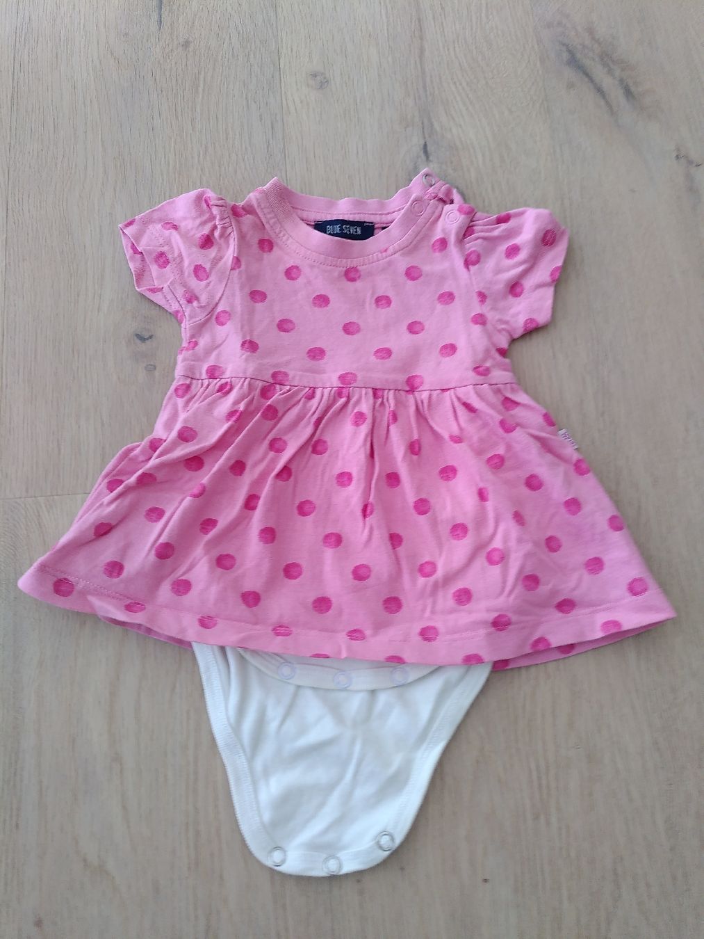 Robes et jupes: Bodykleid kurzarm - Grösse 62 – D'occasion à Penthaz par ann_l7zt
