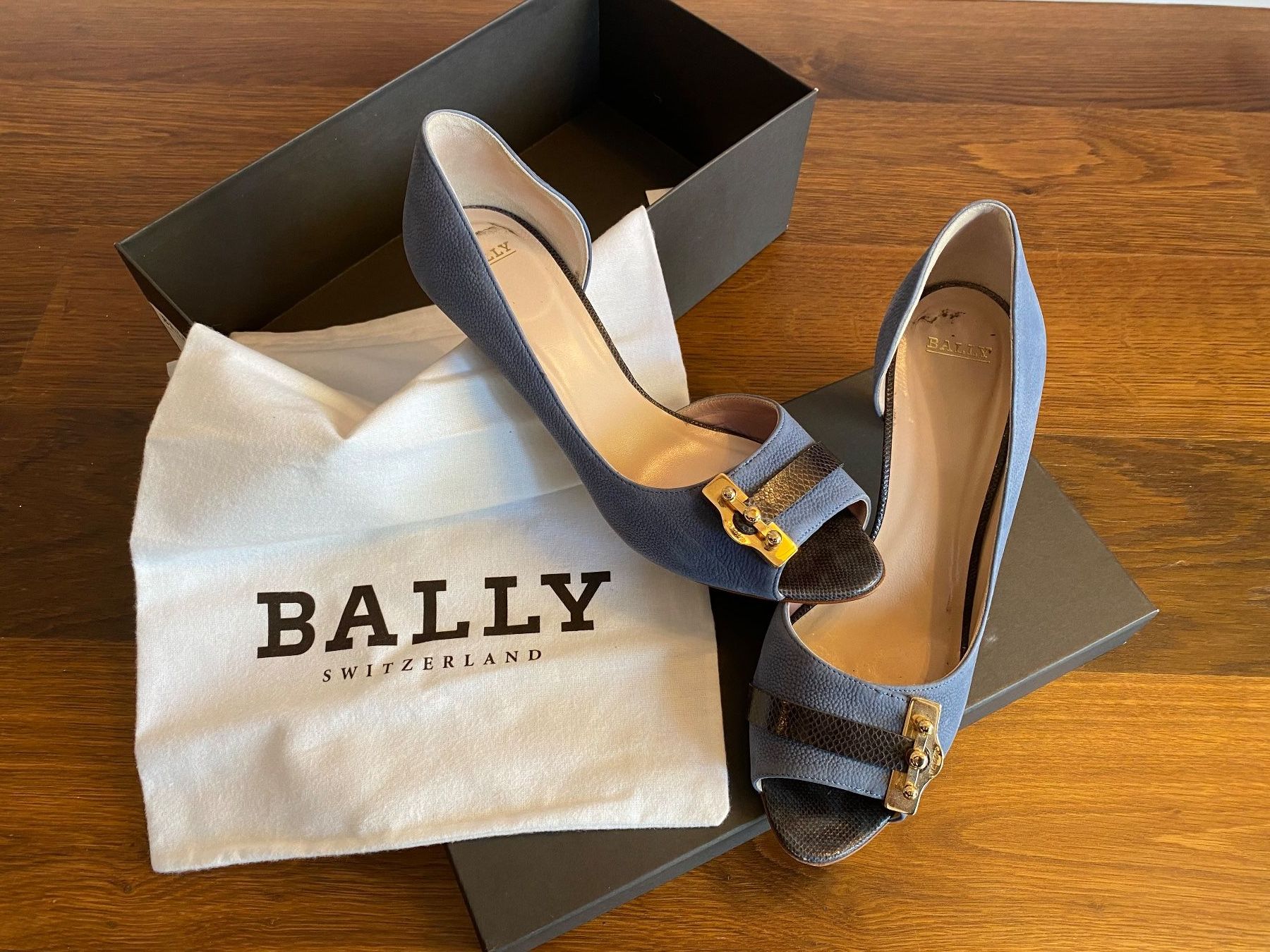Bally Scarpe da donna: Wunderschöne Bally Pumps Gr. 38.5 – Usato da Russikon venduto da izumi2010