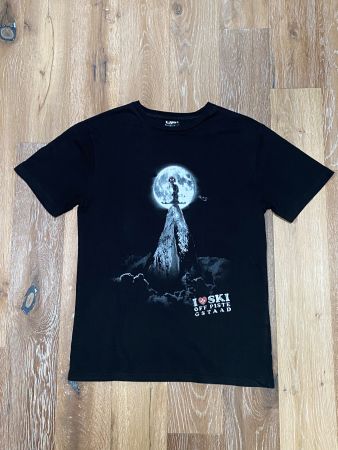 Great black ‘Gstaad’ T-shirt. Unisex S