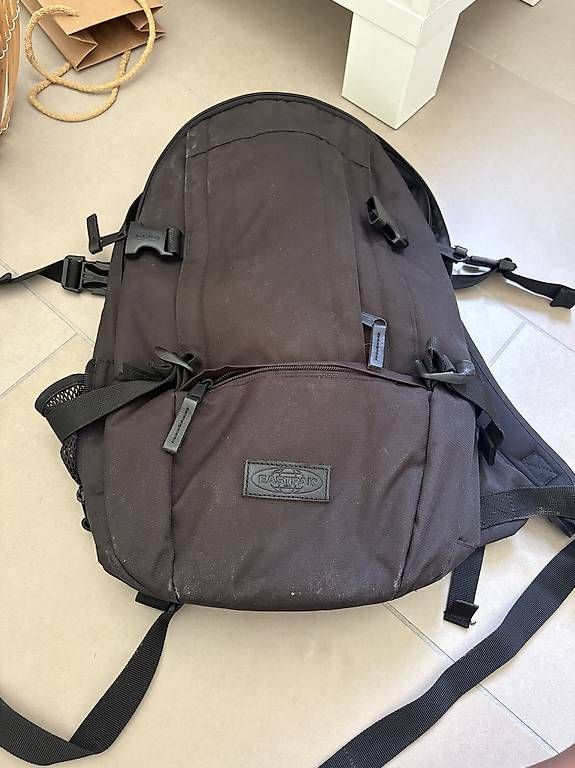 Zaini: Eastpak Floid 16L Rucksack schwarz  – Usato da Zürich venduto da BKana 3