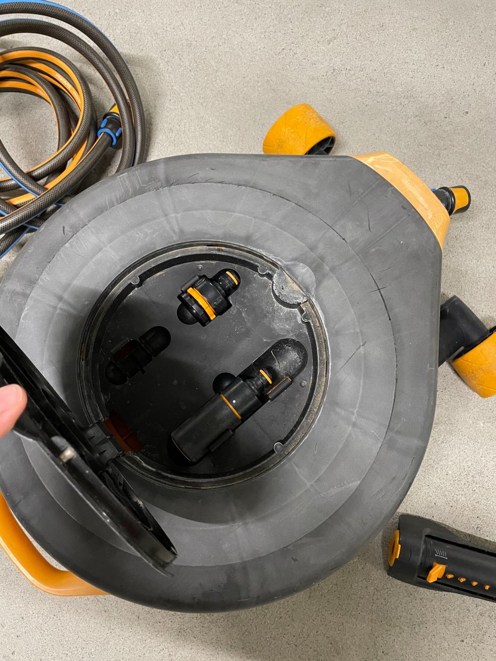 Fiskars Tutti gli attrezzi: Fiskars Waterwheel XL – Usato da Meisterschwanden venduto da Kian_K 2