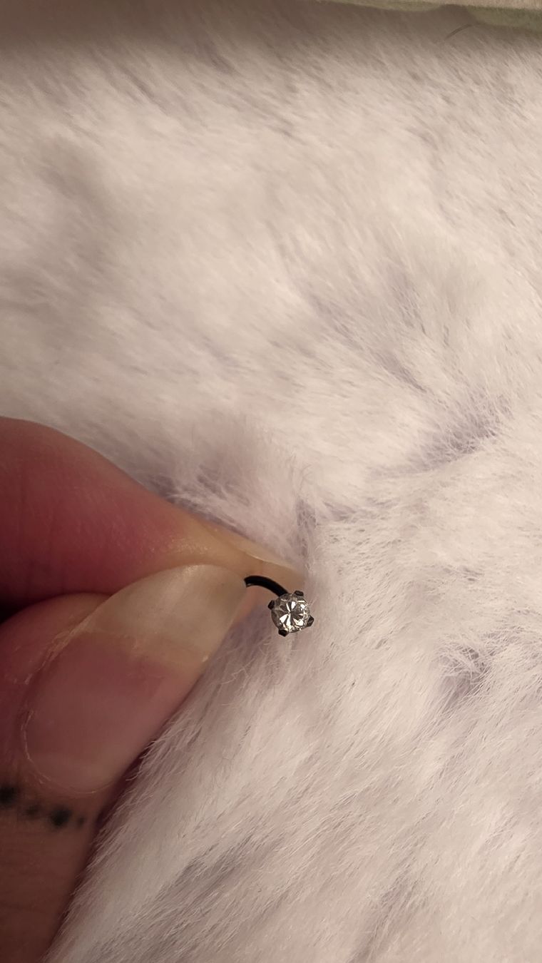Gioielli per piercing: Schwarzer Nasenstecker mit Stein – Nuovo (secondo la descrizione) da Widen venduto da kev_f5vk
