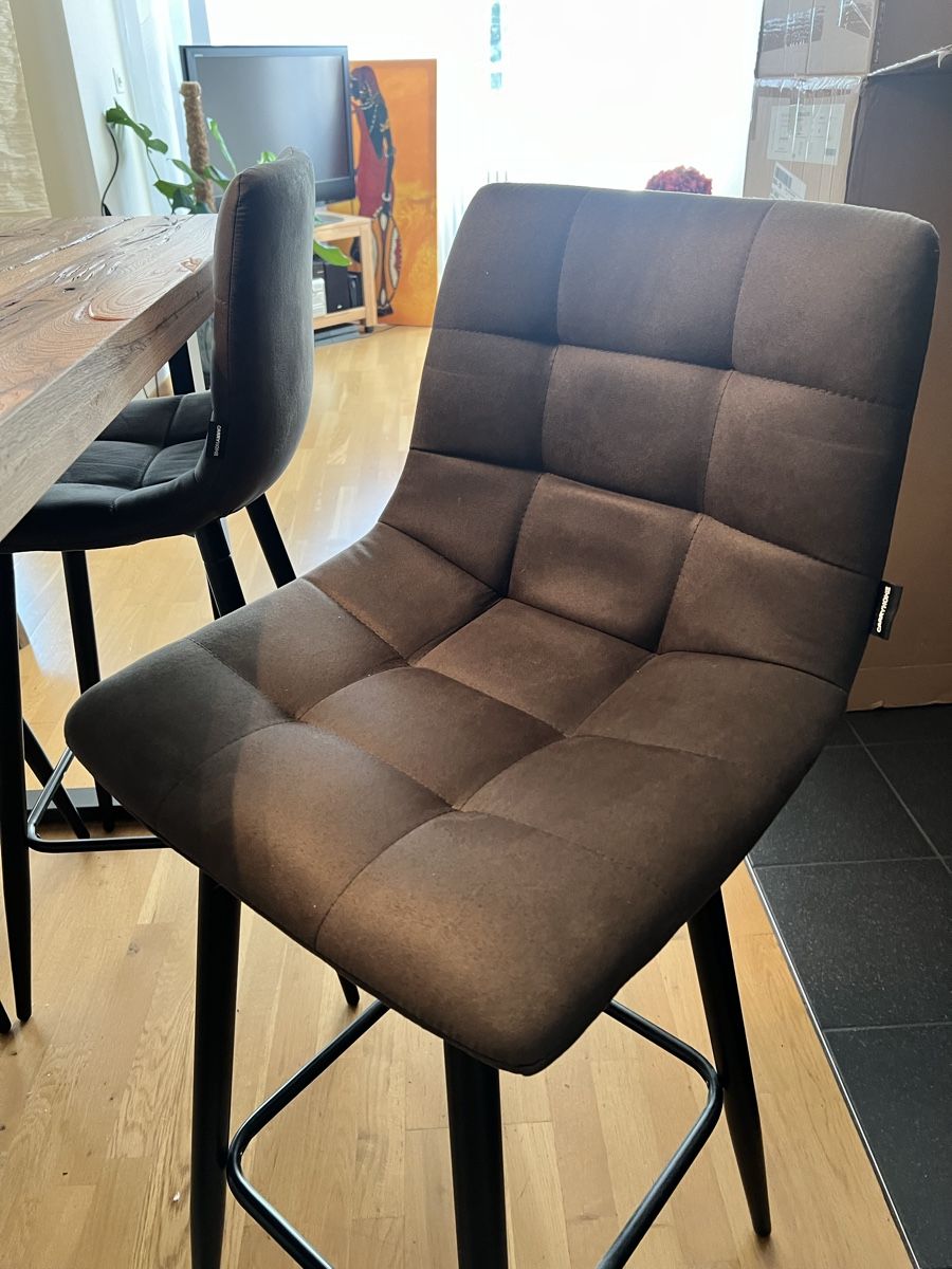 Pfister Set di tavolo e panche: Hochwertiger Echtholz-Bartisch CASTELLO + 4 Barhocker RUBI – Nuovo (secondo la descrizione) da Basel venduto da erd_q9x5 1