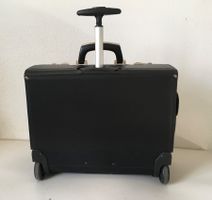 Pilotenkoffer auf Rollen
