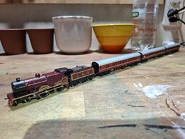 Spur N Dampflok mit Wagen Howarthsbahn Harry Pottee