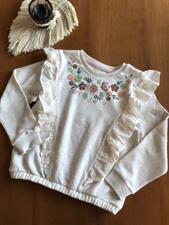 Süsses Mädchen Sweatshirt mit Blumen, Gr. 134 *NEUWERTIG