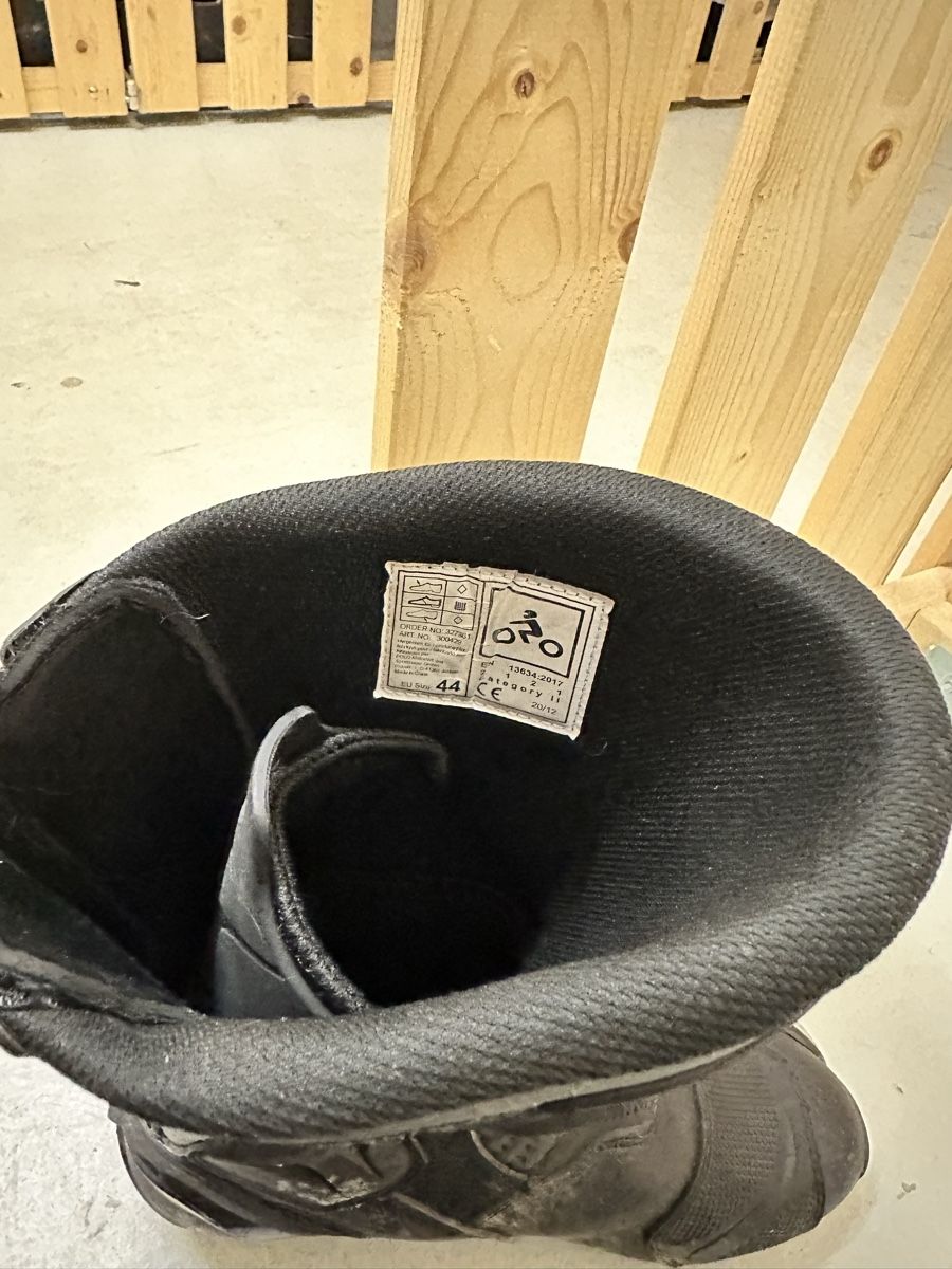 FLM Scarpe da uomo: Motorradstiefel FLM – Usato da Bütschwil venduto da jojo99 2