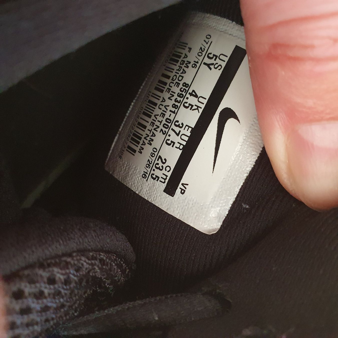 Nike Chaussures garçon: Chaussures Nike 37,5 – D'occasion à Prilly par RoDyRe 7