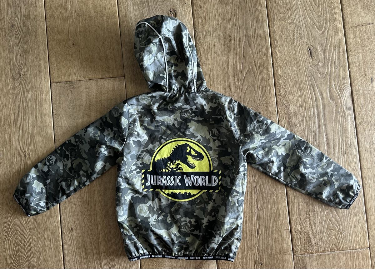 Jacken & Mäntel: Jurassic World Windjacke 128 – Gebraucht aus Boppelsen von Hello_Sun 2