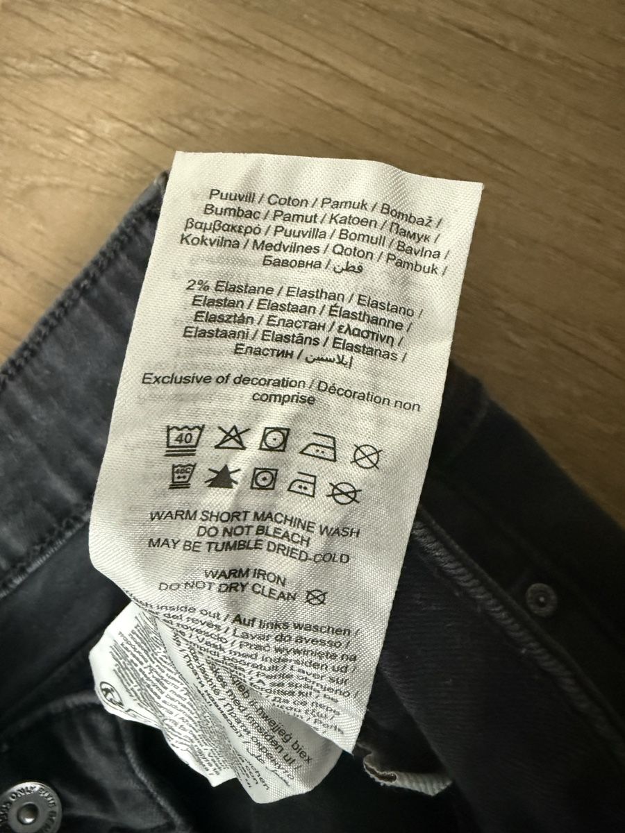 Vero Moda Jeans: Vero Moda Stretch Jeans 28/32, Neu – Nuovo (secondo la descrizione) da Gümligen venduto da kleiderschrankbe6 2