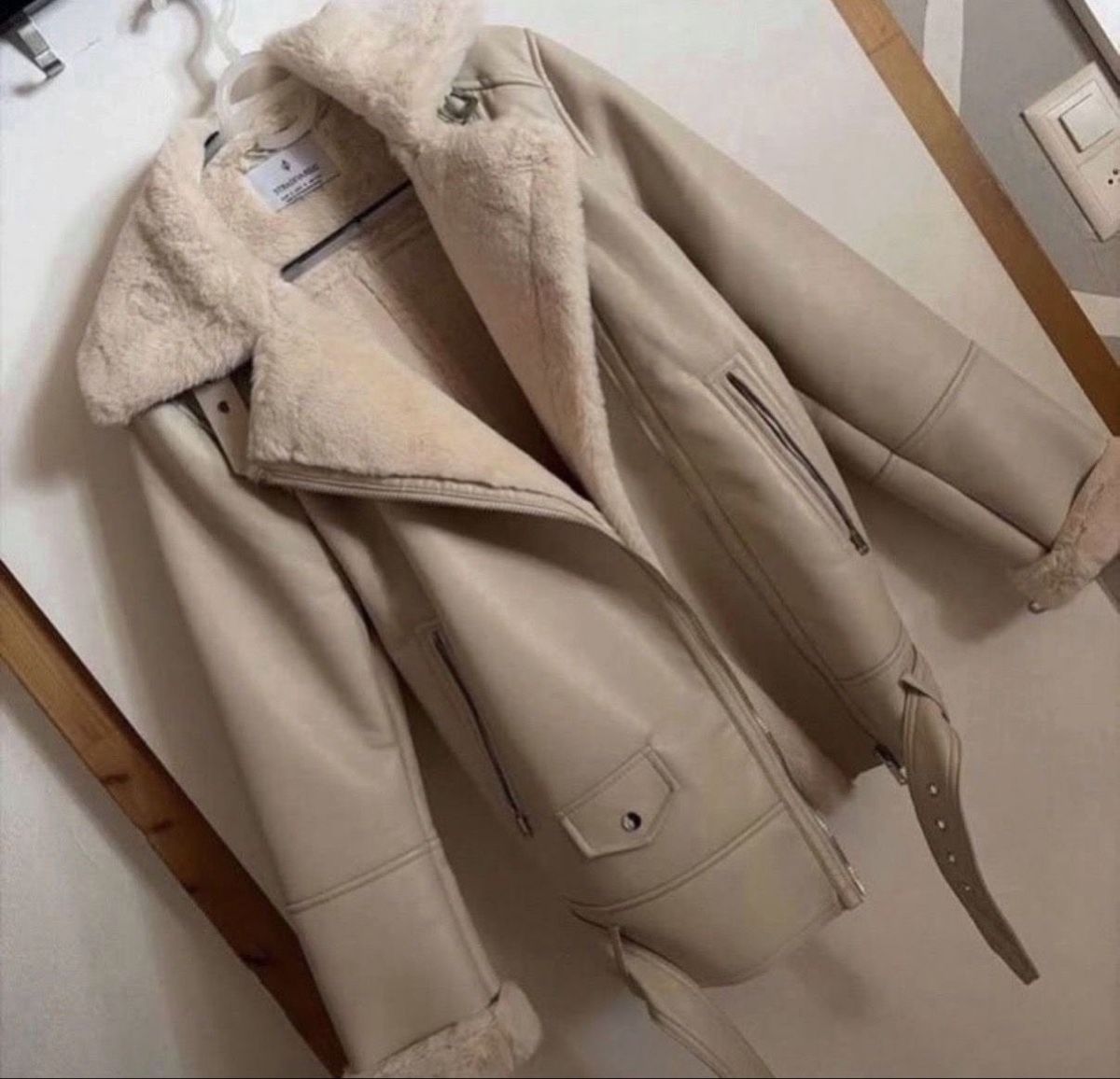 Stradivarius Giacche: Stradivarius Kunstlederjacke – Nuovo e nell'imballaggio originale da Bauma venduto da athena00