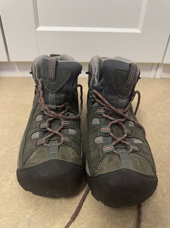 Scarpe da uomo: Wanderschuhe – Usato da Luzern venduto da _.Horizon._