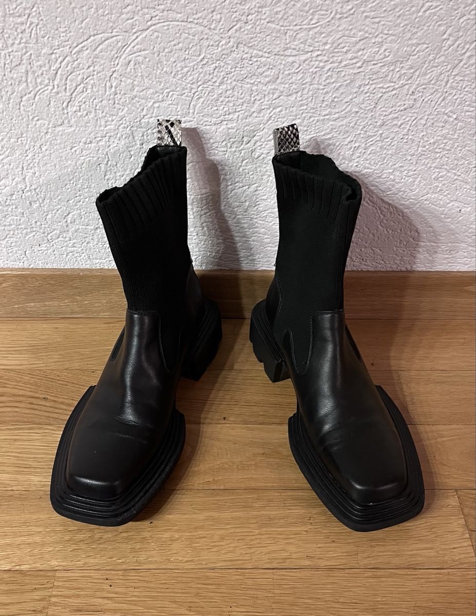 Scarpe da donna: Schwarze Lederstiefeletten Gr. 36 – Usato da St. Gallen venduto da Starlord77