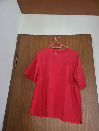 Chemisier rouge Alberto Fabiani, taille 38,XL soie