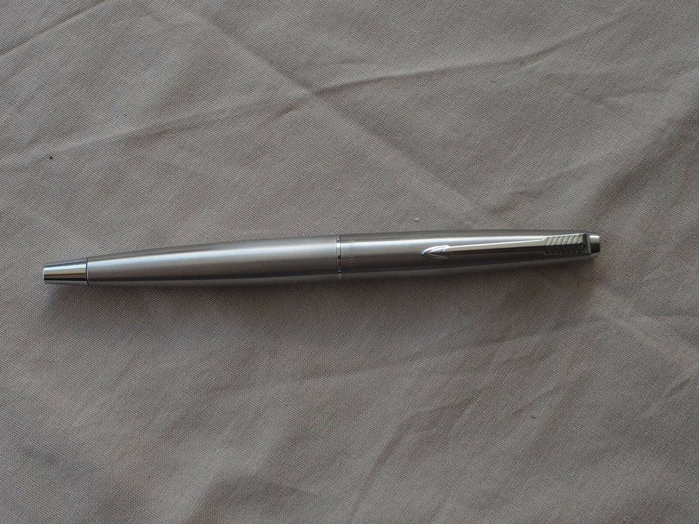 STYLO PLUME PARKER 45 USA Acier Brossé + Doré EUR 40,00 - FR
