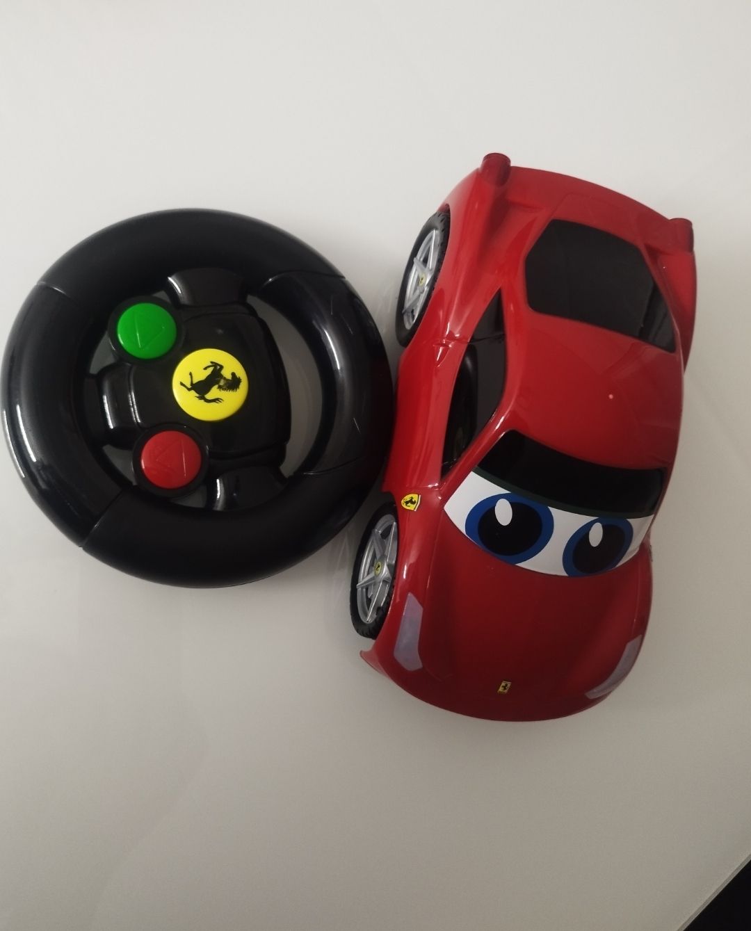 Giocattoli: Kinder Ferrari – Usato da Oensingen venduto da mamma86