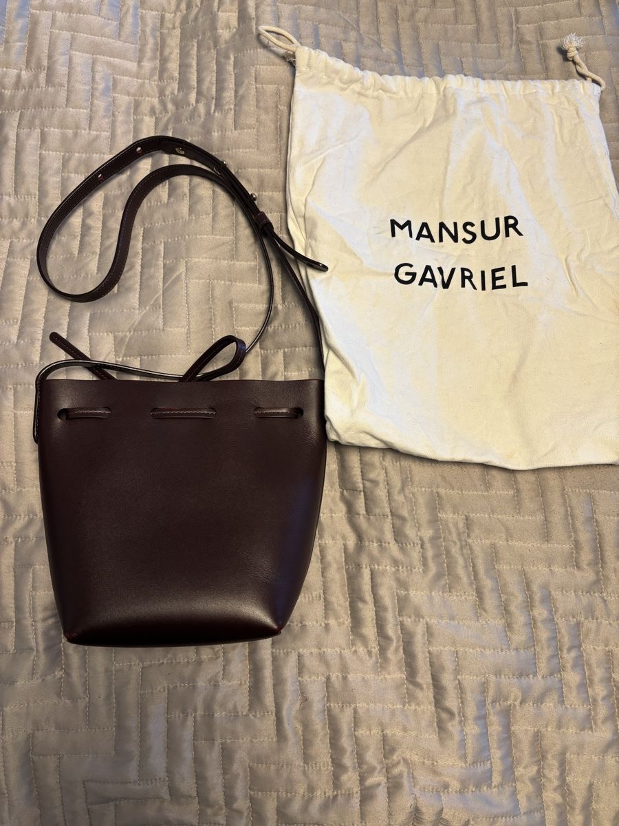 Mansur Gavriel Borse da donna: Mansur Gabriel mini bucket bag in Bordeaux – Usato da Oberägeri venduto da LacLeman39 2