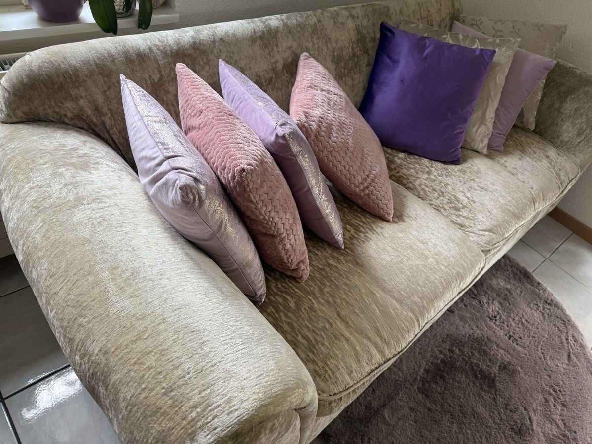 Sofas: Laura Ashley Sofa – Gebraucht aus Horriwil von Carrera68 6