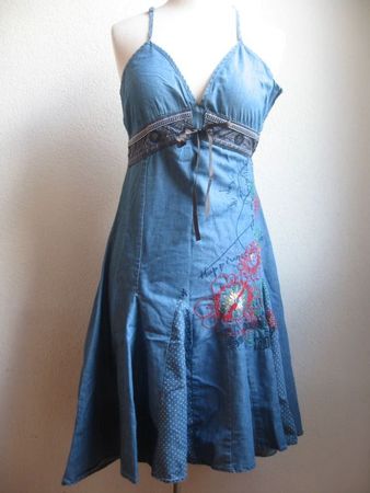 Desigual belle robe en taille 34CH!