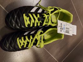 Chaussures à crampons 40 neuves adidas 11pro