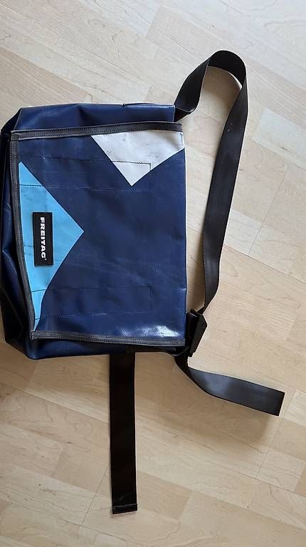 Freitag Borse: FREITAG Messanger Bag G5.1 – Usato da Schwerzenbach venduto da maandy95
