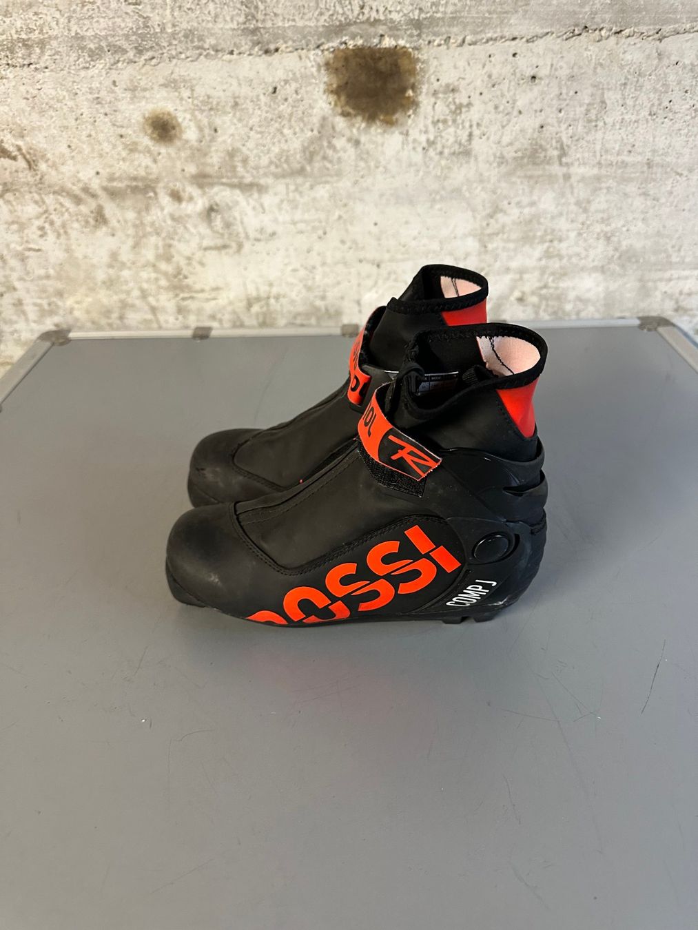 Rossignol Scarpe per ragazzi: Rossignol Kinder Langlauf Schuhe Gr. 35 – Usato da Emmenbrücke venduto da karkarkar 1