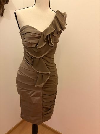 Rinascimento Kleid beige