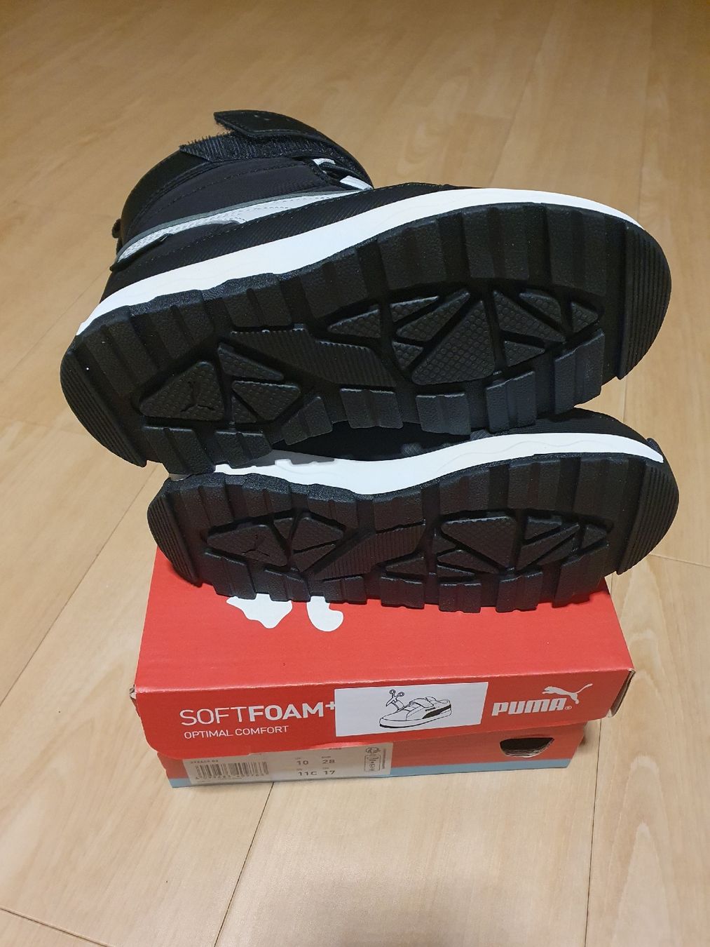 Puma Scarpe per ragazzi: NEU Puma Schuhe Gr. 28 schwarz - PureTex – Nuovo e nell'imballaggio originale da Val D Illiez venduto da SnowRoof 2