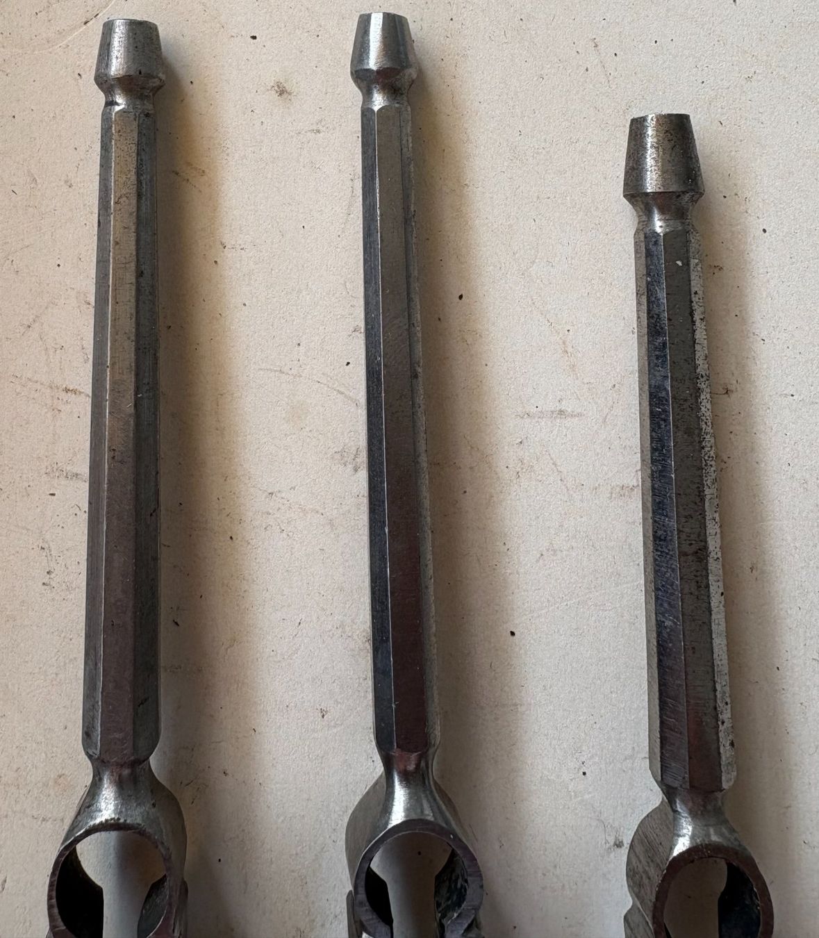 Tous les outils: VINTAGE HANDFEILKOLBEN – D'occasion à Ostermundigen par wini63 3