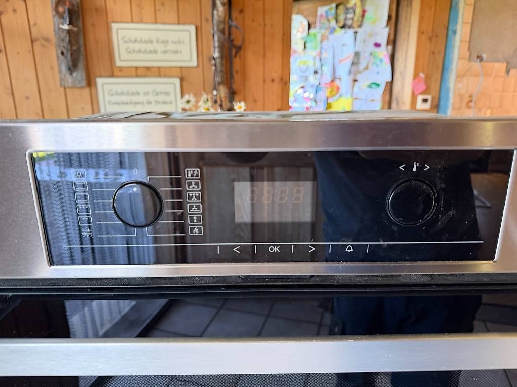 Miele Fours: Miele Umluft-Backofen – D'occasion à Grünenmatt par Cybergun 1