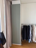 Ikea Pax Eckschrank mit Tür in graugrün
