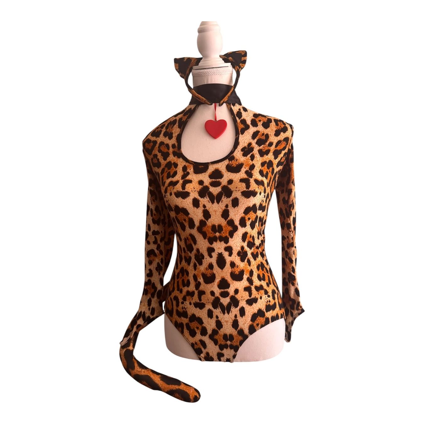 Kostüme: Outfit LEO – Neu (gemäss Beschreibung) aus Root von raffi.95